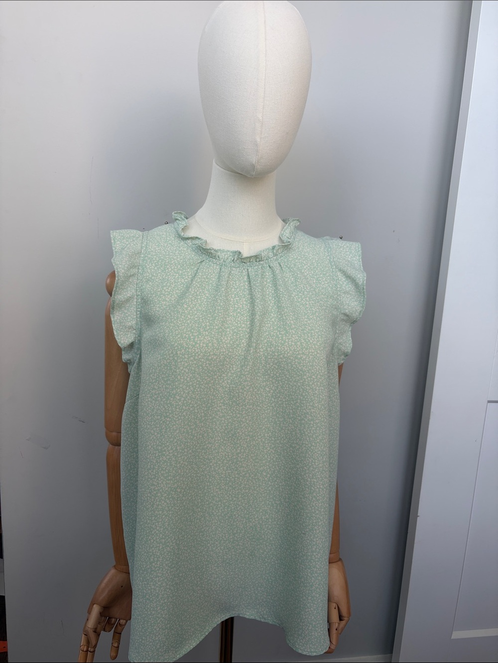 LC Lauren Conrad Mint Ruffle Sleeve Blouse